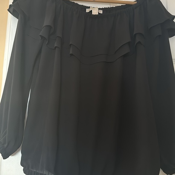 LIKE NEW Off the Shoulder Michael Kors Top - Picture 3 of 5